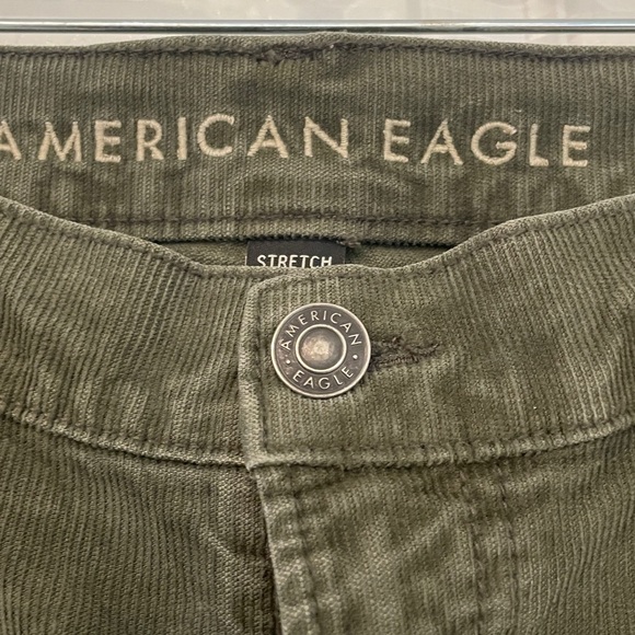 American Eagle Martini  Olive Green Corduroy 90’s Straight leg jeans size 10 - Picture 3 of 8